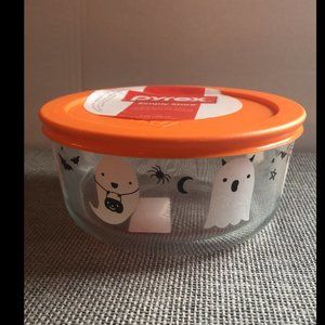 Pyrex Halloween ghosts glass food dish